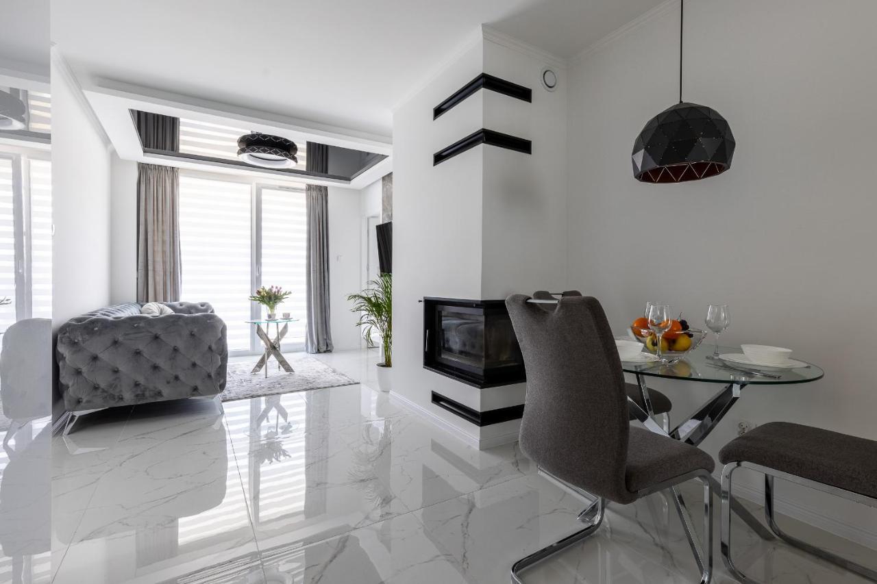 Apartament Z Basenem I Kominkiem ,,Baltic Sun” Sztutowo Buitenkant foto