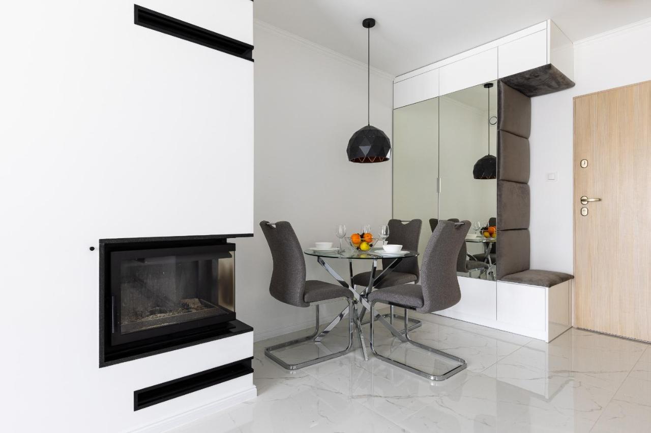 Apartament Z Basenem I Kominkiem ,,Baltic Sun” Sztutowo Buitenkant foto